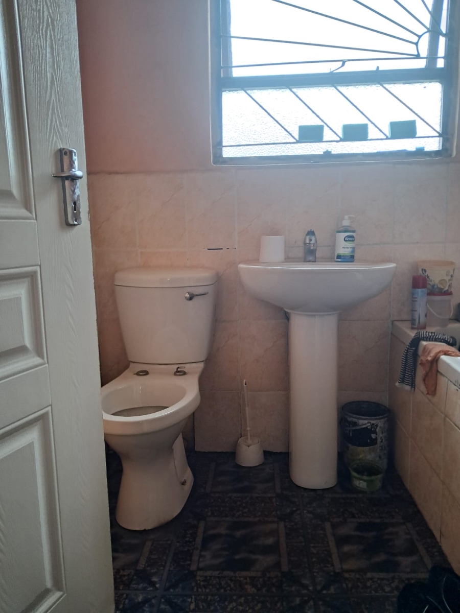 2 Bedroom Property for Sale in Motherwell Nu7 Eastern Cape